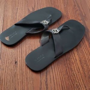 Gucci flip flops